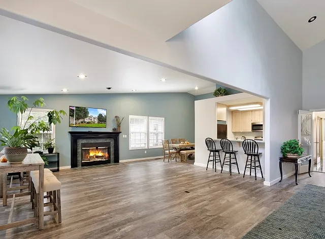 Maple Park Apartments — Photo 10