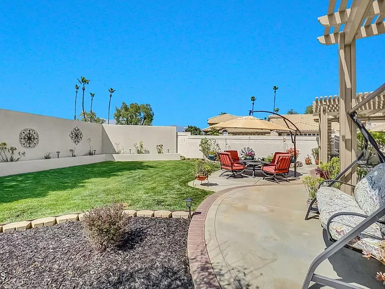 885 Oakland Hills Dr — Photo 44