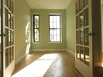 Rented by Rennit Inc.