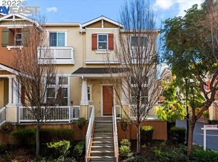 200-1 Old Oak Ln, Hayward, CA 94541