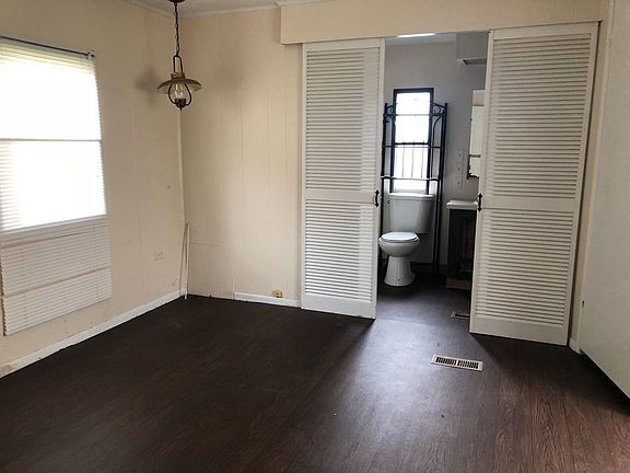3rd image of 6201 Deptford Ct
