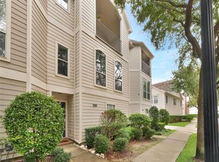 907 E Heights Hollow Ln, Houston, TX 77007