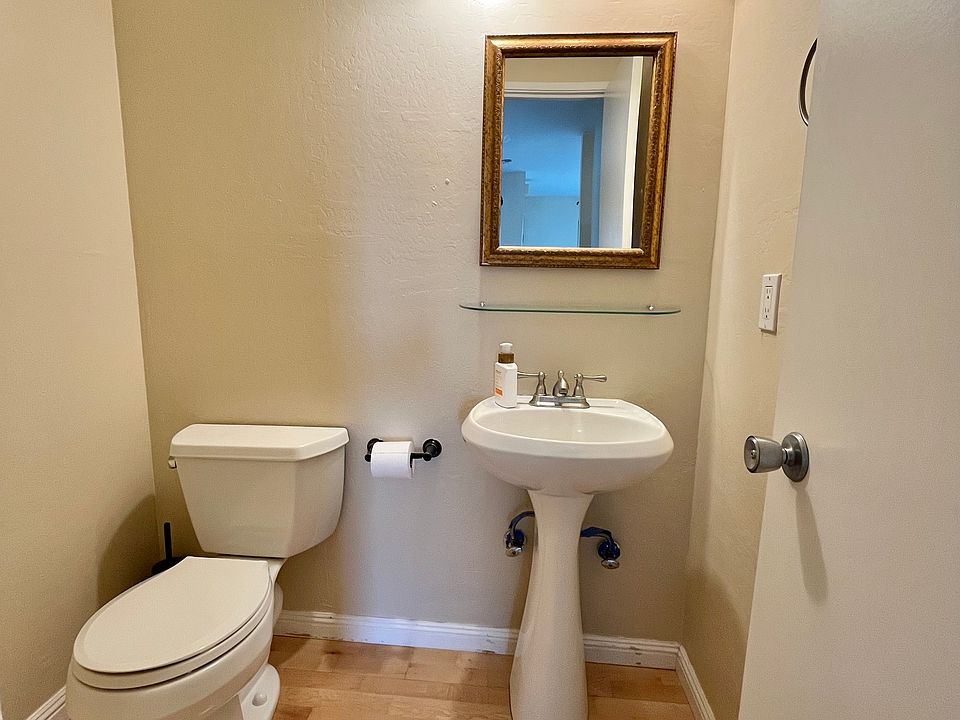 Downstairs half bathroom