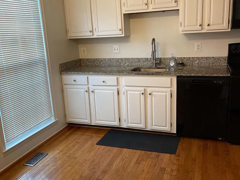 5944 Powells Landing Rd — Photo 7