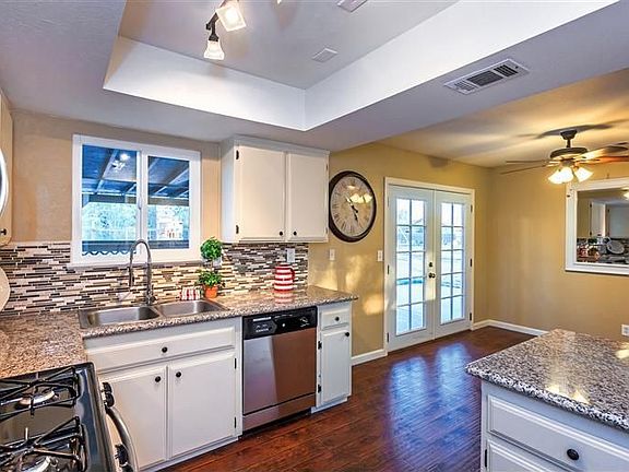 2nd image of 11560 Shangri La Ave