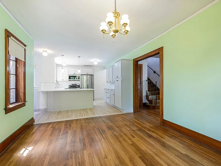 349 College Ave SE — Photo 9