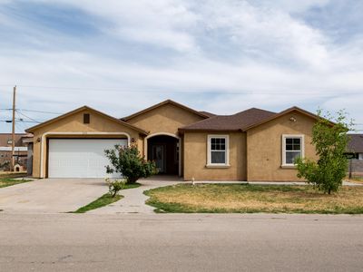 390 Mahan, Clint, TX, 79836