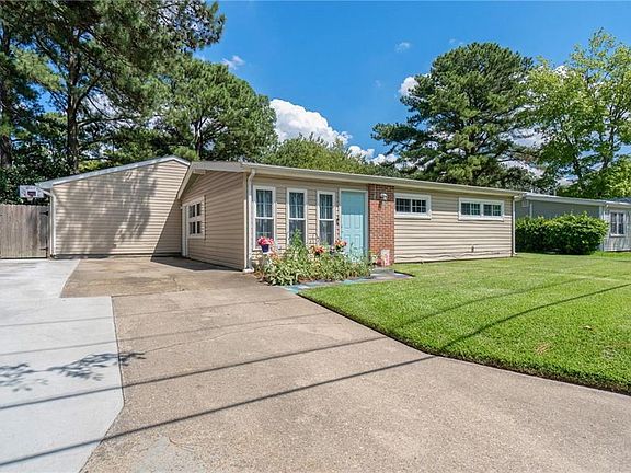 Driveway can hold 6 cars