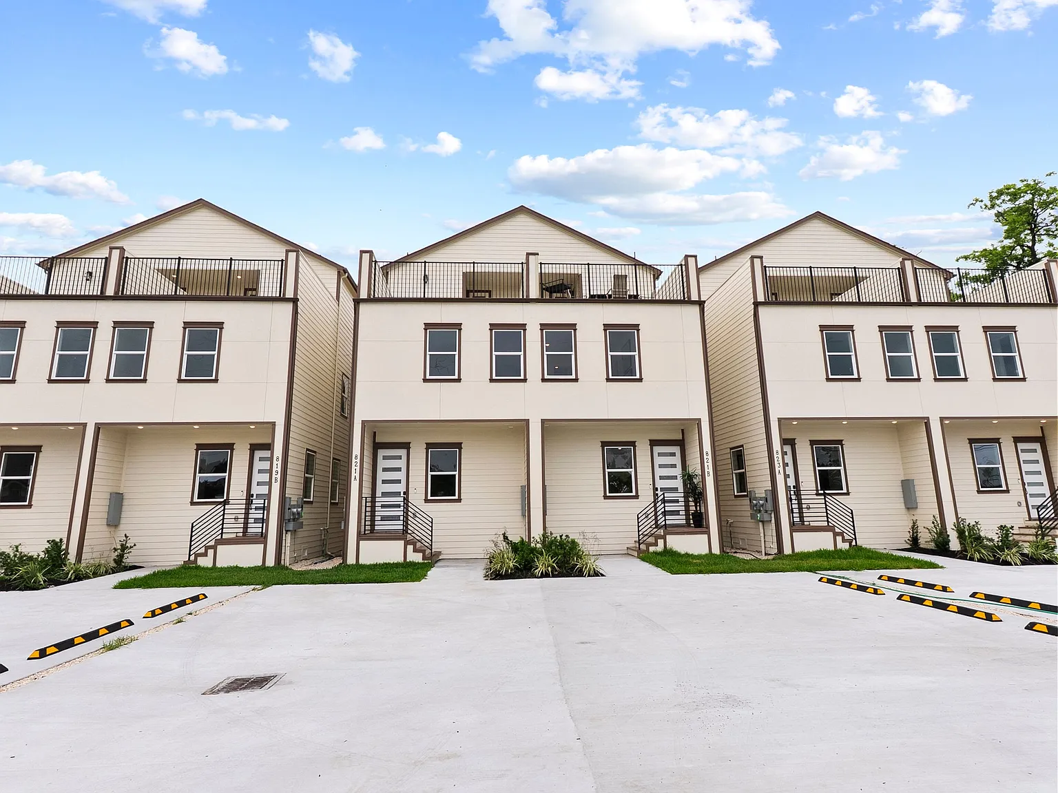 3 bed, 1533 sqft, $2,150 — Photo 1