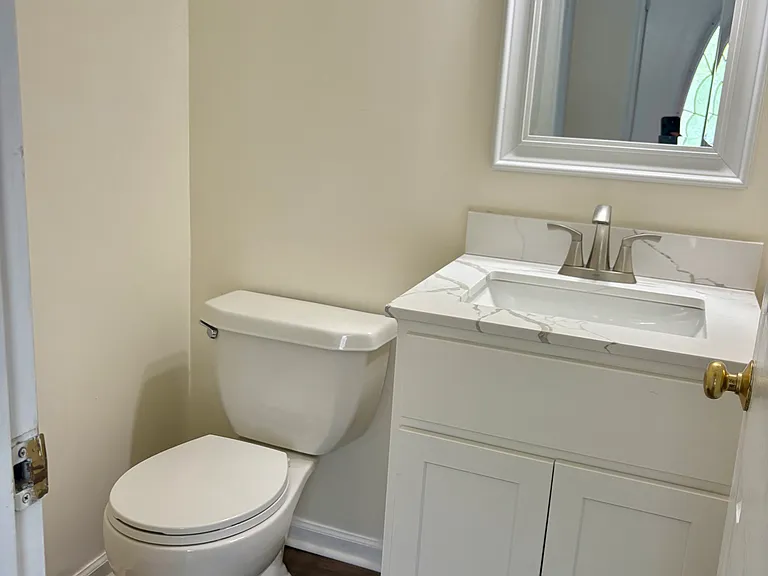 537 Highsmith Ct — Photo 7
