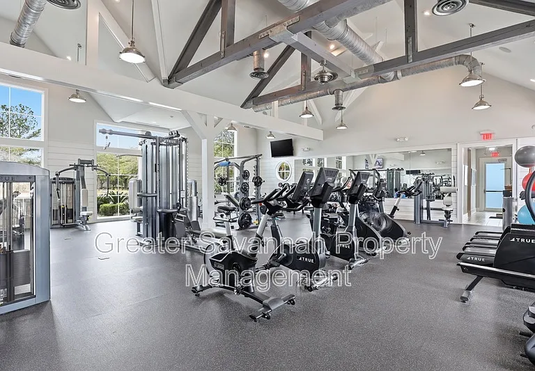 130 Danbury Ct #1 — Photo 39