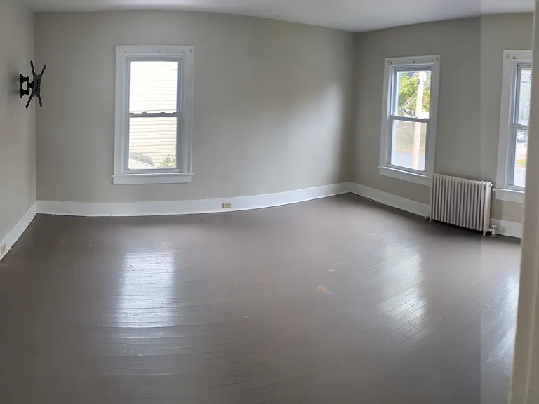 133 Gorham St — Photo 2