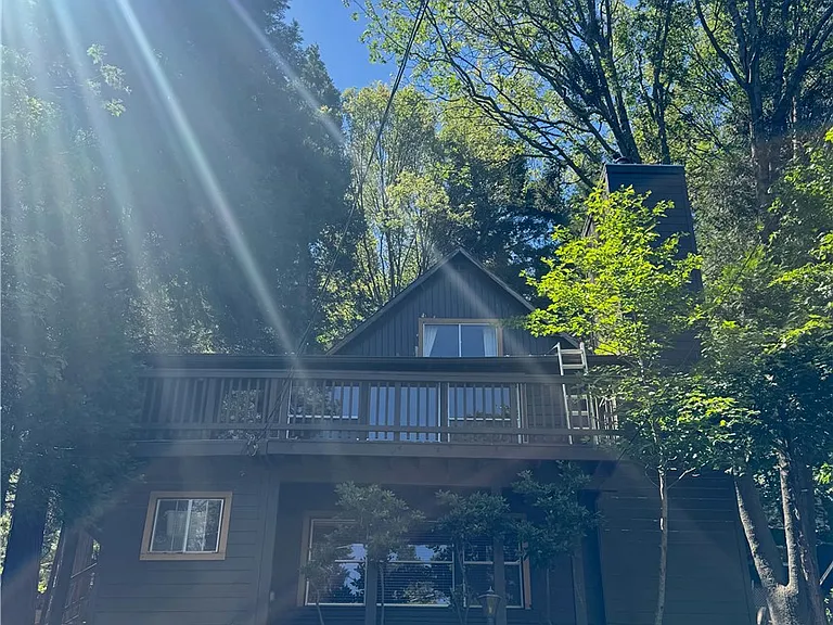 23949 Scenic Dr — Photo 1