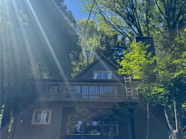 23949 Scenic Dr, Crestline, CA 92325