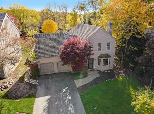 4595 Kings Way N, Gurnee, IL 60031