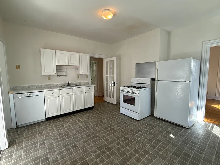 62 Park St #1 — Photo 23