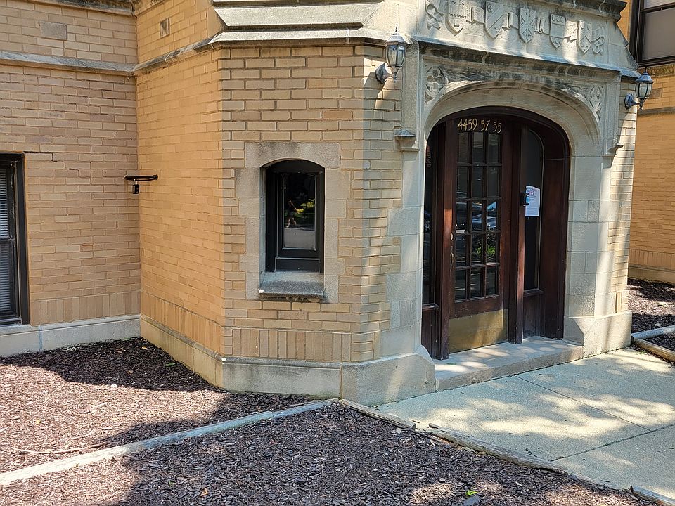 2nd image of 4457 N Artesian Ave #2