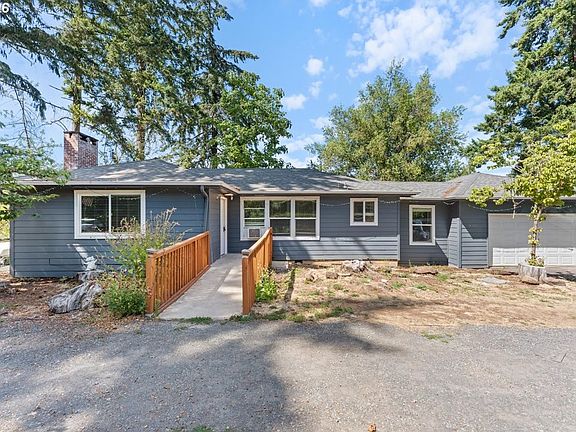 3rd image of 4505 SE Hill Rd