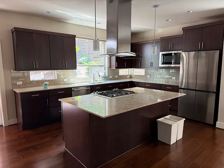 10301 Slater Ave NE — Photo 5