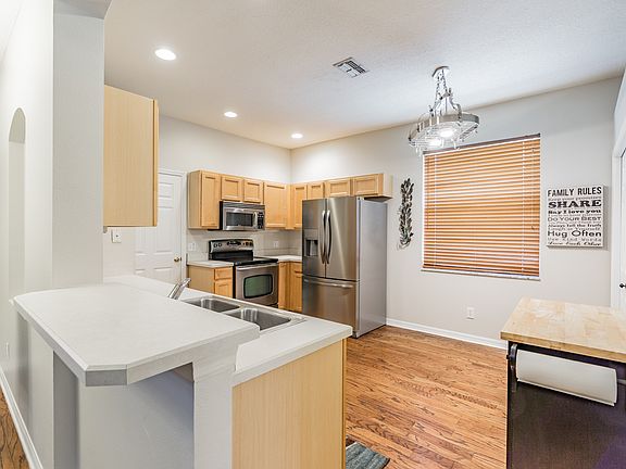 4th image of 7806 Citrus Blossom Dr