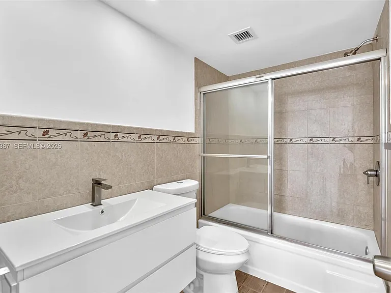 2801 NE 183rd St #1703W — Photo 26
