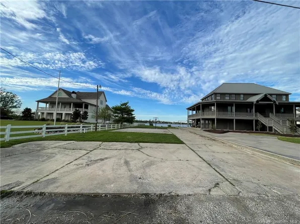 12 River Rd, Lake Charles, LA 70601