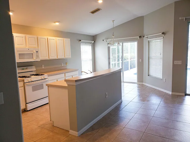 Kitchen and breakfast nook