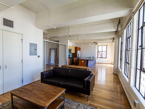 5th image of 746 S Los Angeles St APT 1006