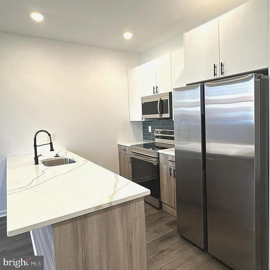 1 bed, 1.0 bath, 1776 sqft, $1,300 — Photo 1