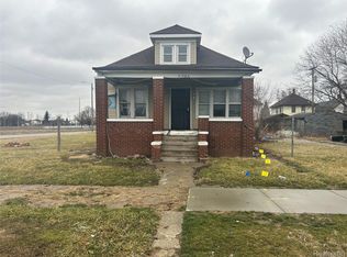 6156 Iroquois St, Detroit, MI 48213