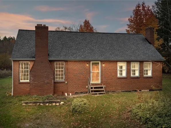 816 Eggleston Rd, Aurora, OH 44202