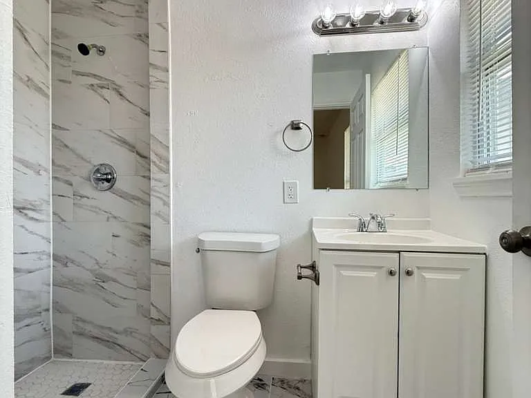 339 Brettonwood Dr — Photo 11