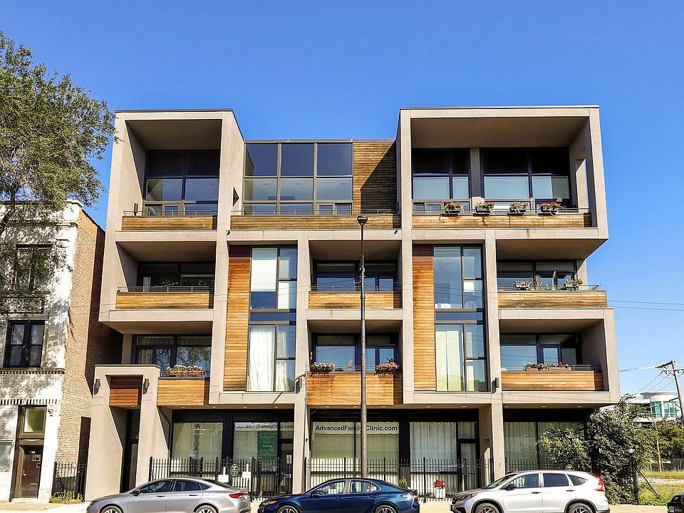 1st image of 2424 W Chicago Ave #302
