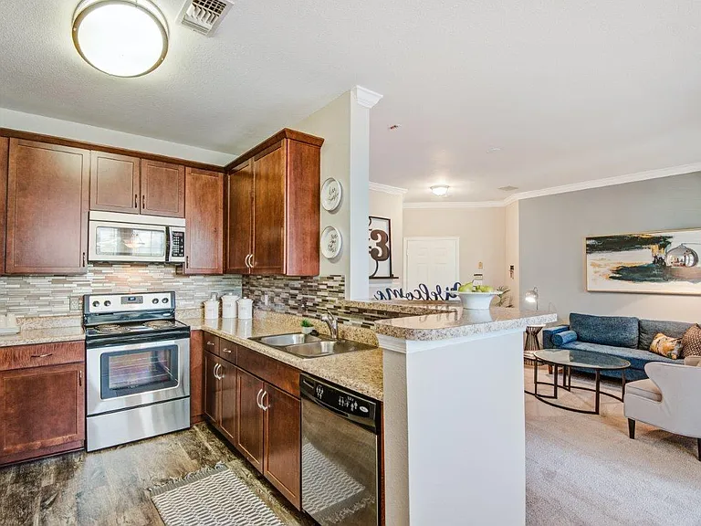 Village at Potomac Falls Apartment Homes — Photo 4