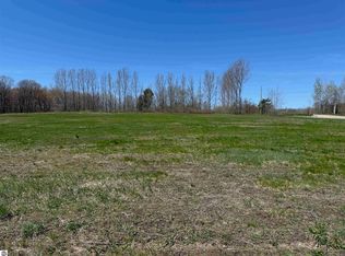 4 S Ruby Ln, Lake Leelanau, MI 49653
