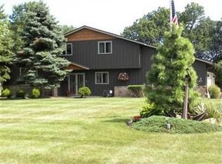 6745 Cliffside Dr, Vermilion, OH