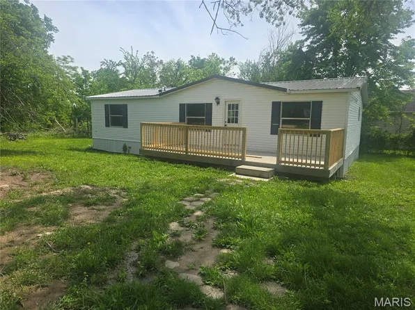 304 S Frisco St, Crocker, MO 65452