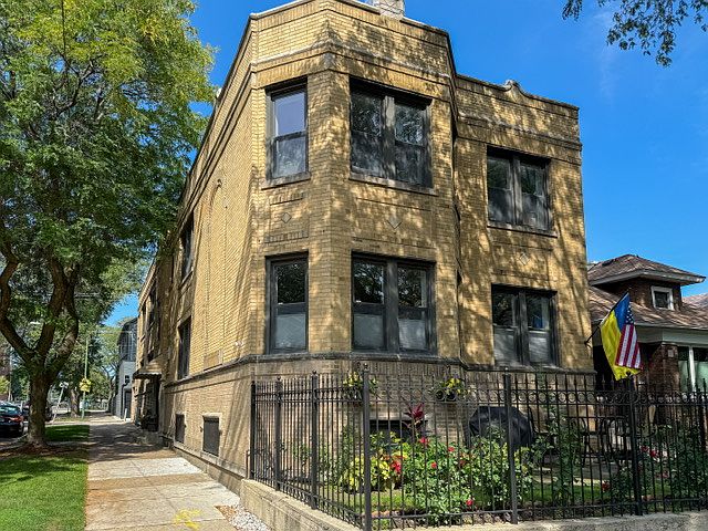 1st image of 5105 N Washtenaw Ave #G