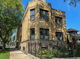 5105 N Washtenaw Ave, Chicago, IL