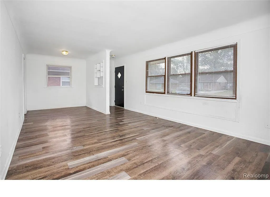 Building Photo - 28632 Parkwood St