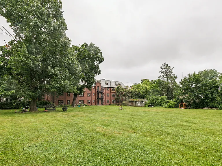 124 Argyle Rd #C6 — Photo 70