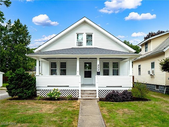 3rd image of 234 Gillett St