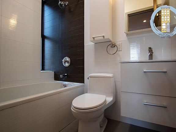 5th image of 100 Edgecombe Ave APT 3
