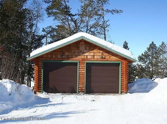 2nd image of 265 Hawthorn Dr