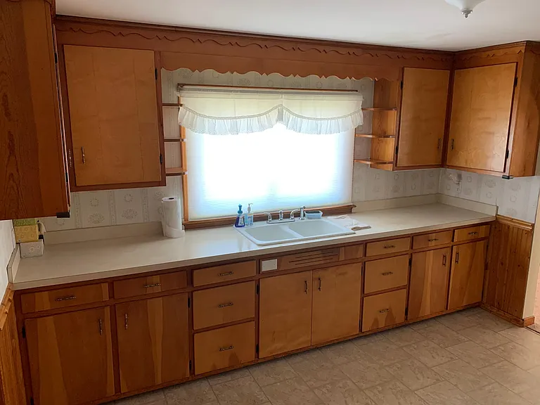 3870 Clinton St #1 — Photo 2
