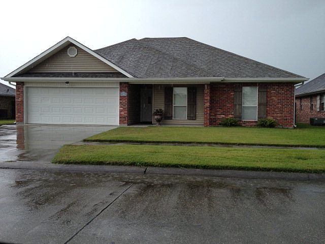 1st image of 206 Tigerlily Dr