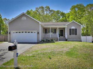 1071 Treasure Ave, Manahawkin, NJ 08050