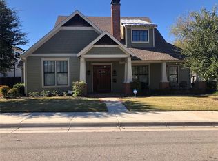 232 Austin St, Grapevine, TX 76051