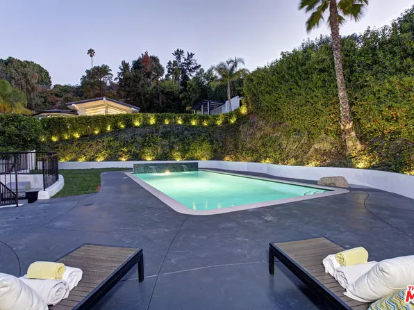 3712 Berry Dr, Studio City, CA 91604