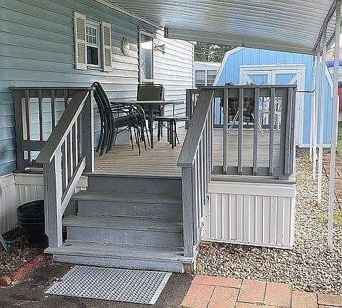 Side covered deck & Carport